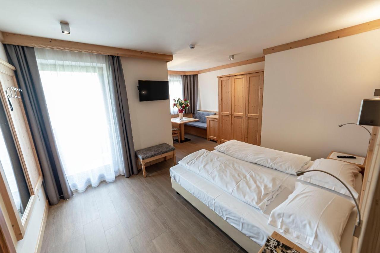Hotel Garni Paradisi - Wellness & Spa Mezzano Dış mekan fotoğraf