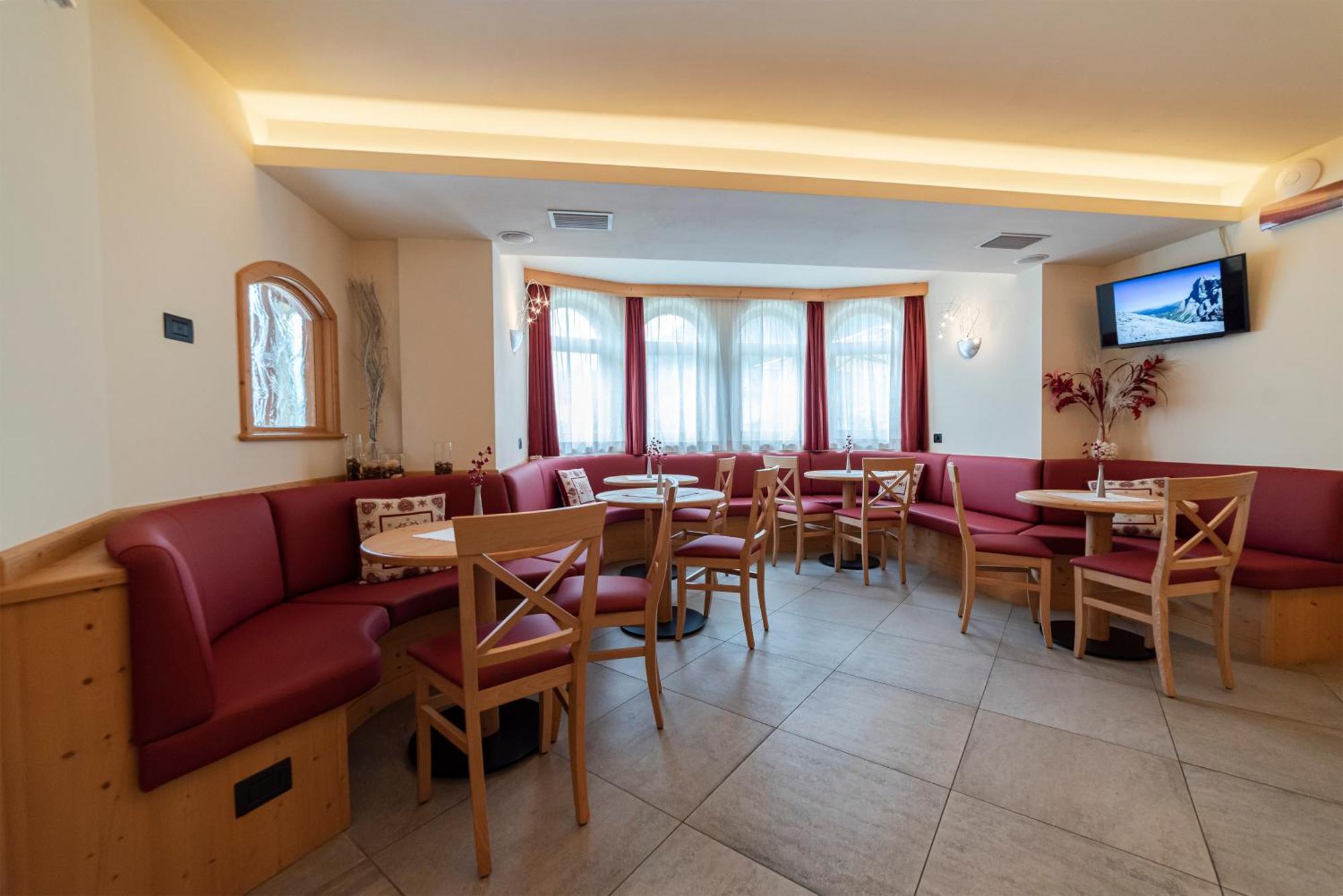 Hotel Garni Paradisi - Wellness & Spa Mezzano Dış mekan fotoğraf