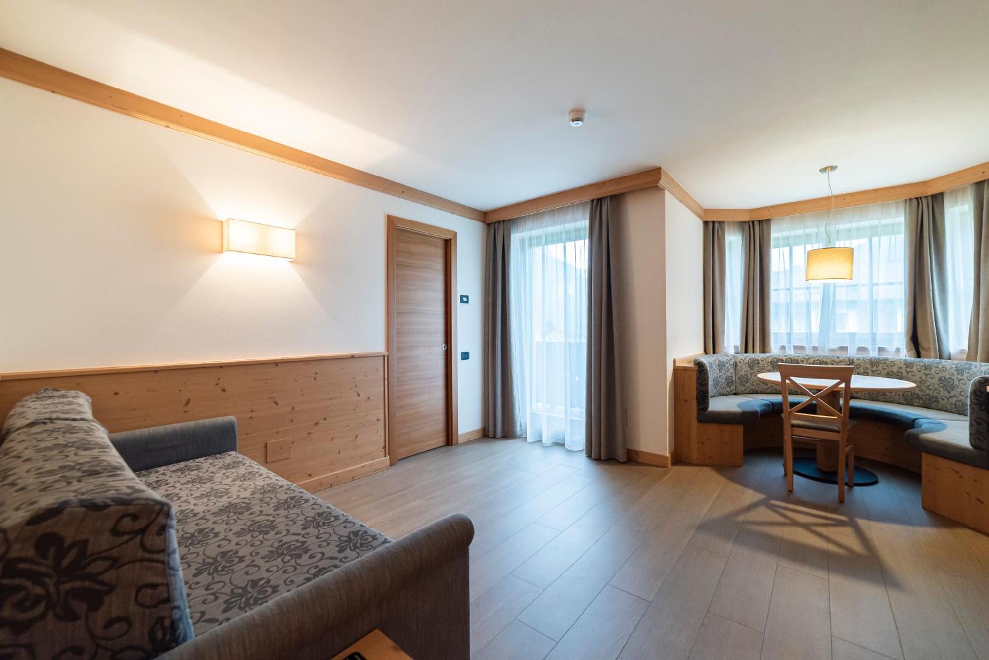Hotel Garni Paradisi - Wellness & Spa Mezzano Dış mekan fotoğraf