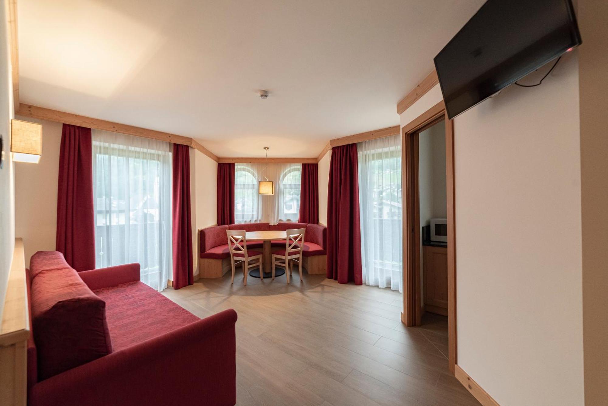 Hotel Garni Paradisi - Wellness & Spa Mezzano Dış mekan fotoğraf
