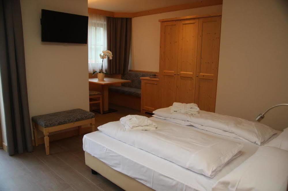 Hotel Garni Paradisi - Wellness & Spa Mezzano Dış mekan fotoğraf