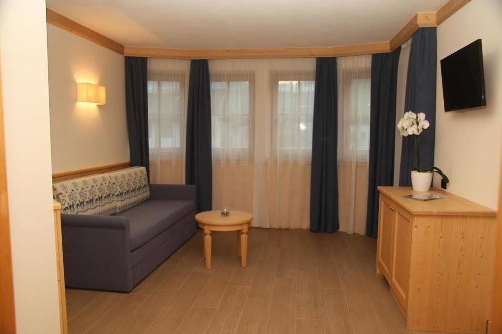 Hotel Garni Paradisi - Wellness & Spa Mezzano Dış mekan fotoğraf